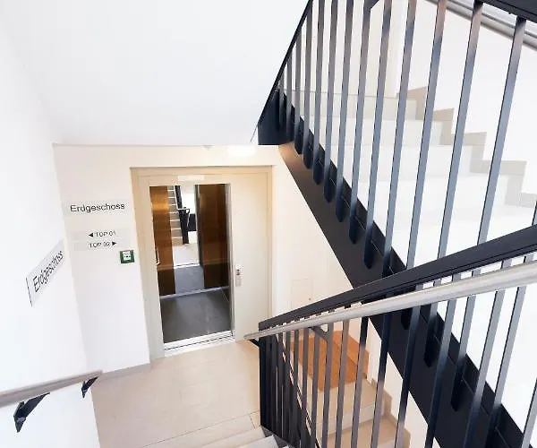 Naehe Schloss Schoenbrunn Apartment *